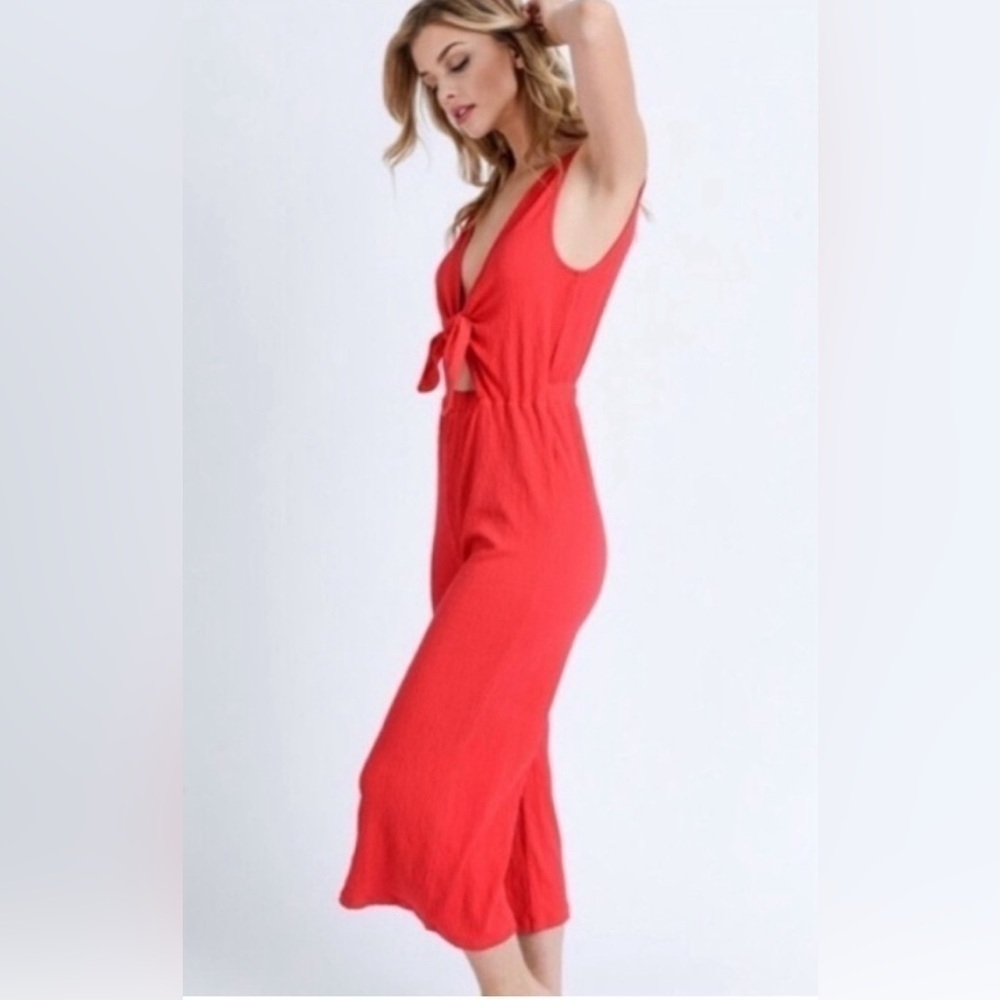 Love Tree Knot Front Cutout Red Jumpsuit Capri Length  Size Small Plunge front